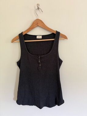 T.La for Anthropologie Charcoal Gray Ribbed Henley Tank Top Women’s M